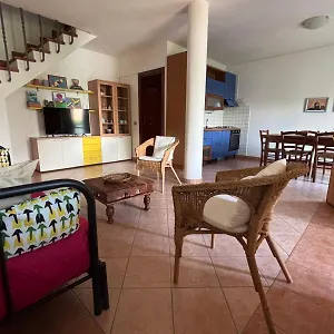 Appartamento Del Sole, Àrbatax