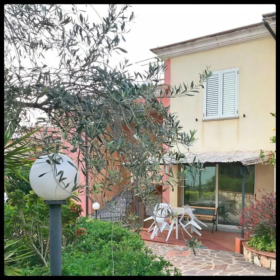 L'Estate Al Mare - Casa Vacanza Porto Frailis Hotel Àrbatax 0*,  Italia