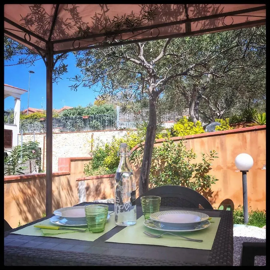 Casa vacanze L'Estate Al Mare - Casa Vacanza Porto Frailis Hotel Àrbatax Italia
